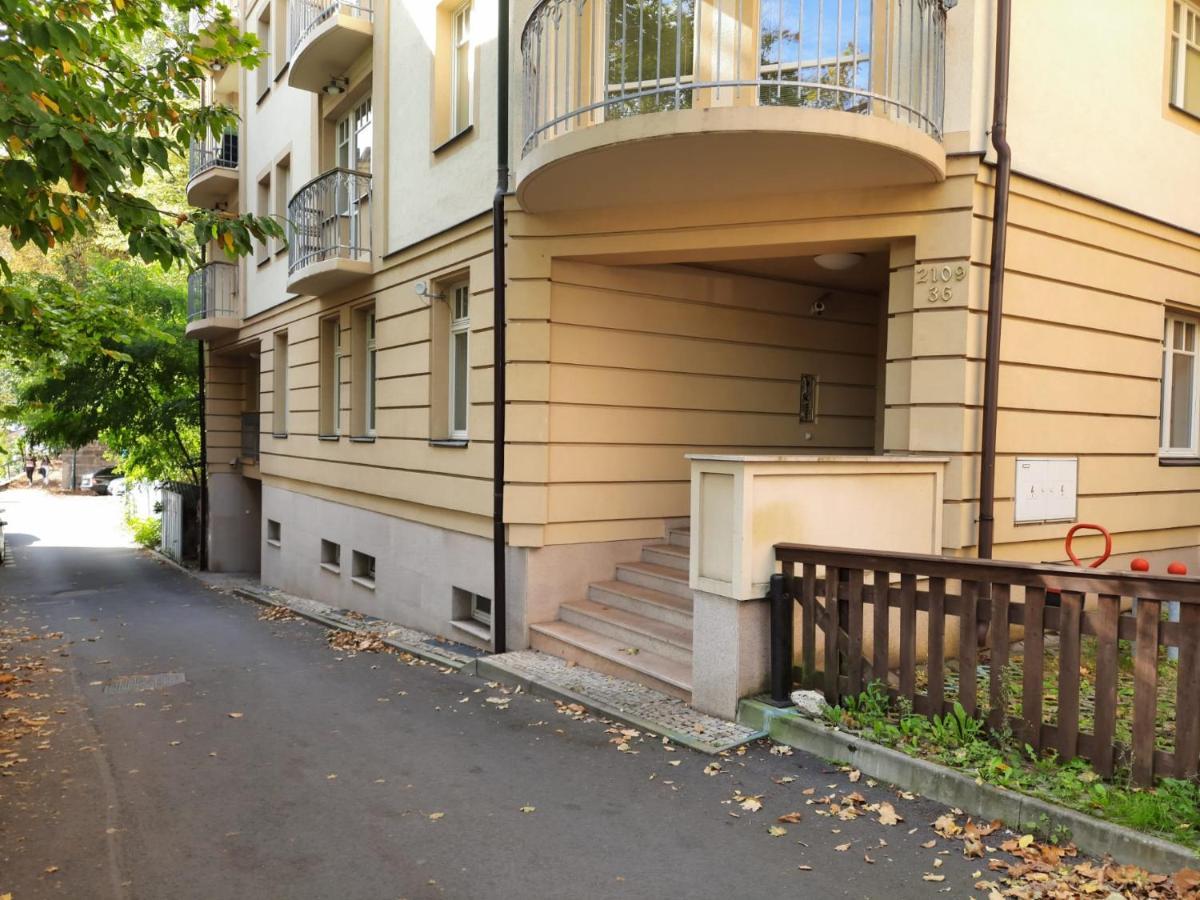Apartman Nad Kolonadou カルロヴィ・ヴァリ エクステリア 写真
